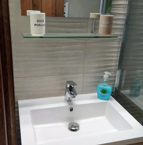 בית הארחה Bodo Haz גיינסדיאס